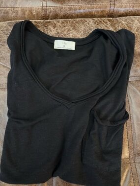 T.La Black Short Sleeve V-Neck Tee